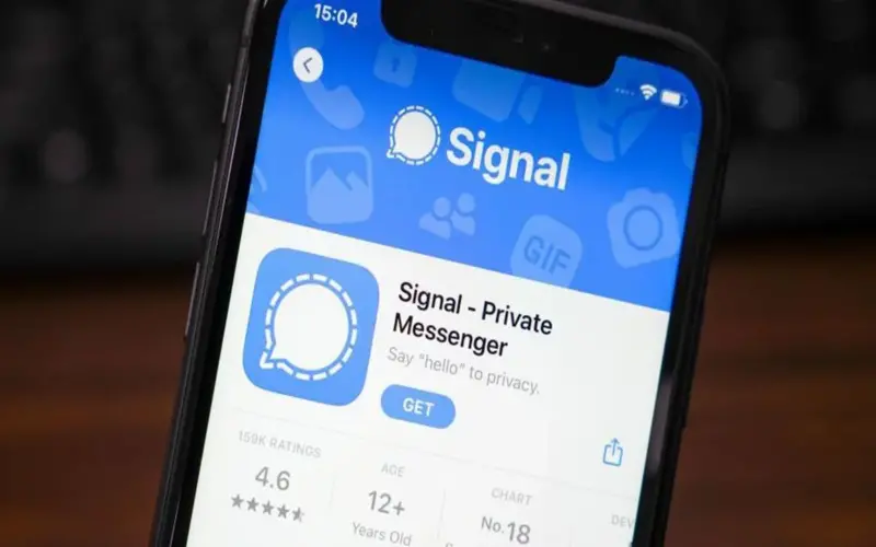 مفاجأة تقنية.. آيفون يسرّب محادثات تطبيق سيجنال